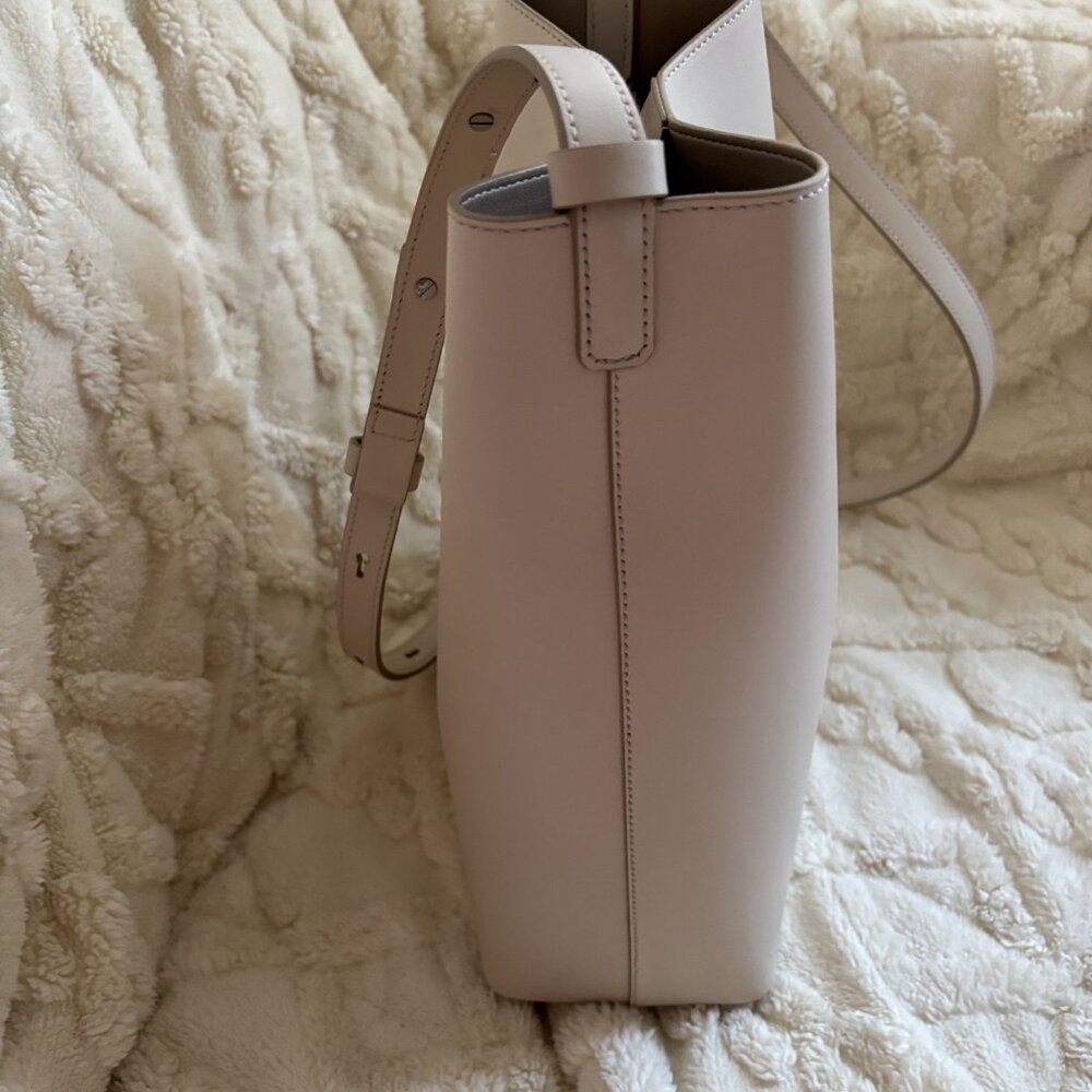 Gorgeous Aesther Ekme Sac Bucket in White - Picture 2 of 9